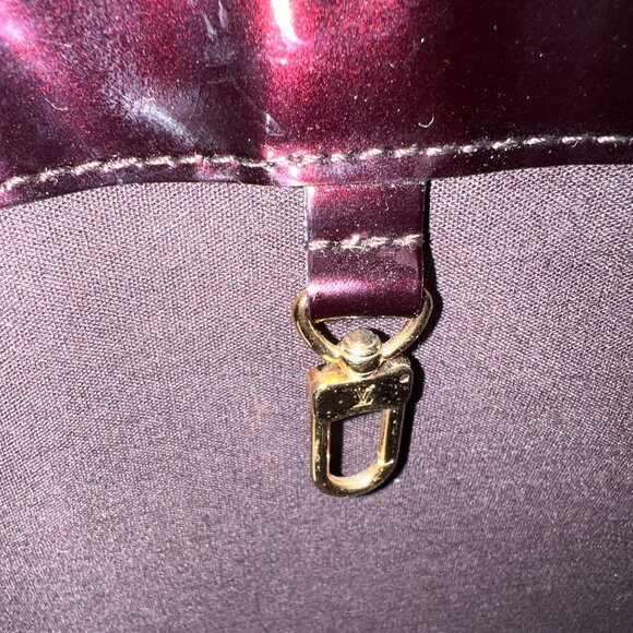 Louis Vuitton vernis Rayures Wilshire PM amarante- guaranteed authentic - Picture 12 of 14